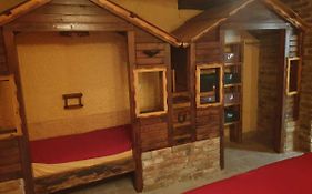 Apartma Misa, Tomo Ketis Sp